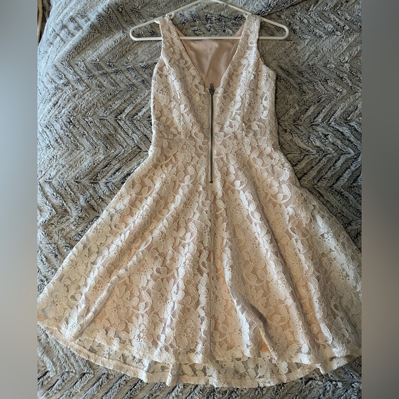 Cream wedding dinner dress - Picture 2 of 3